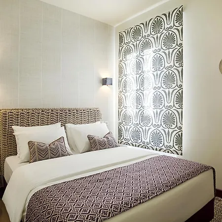 The Frogs_guest House 3* Atina